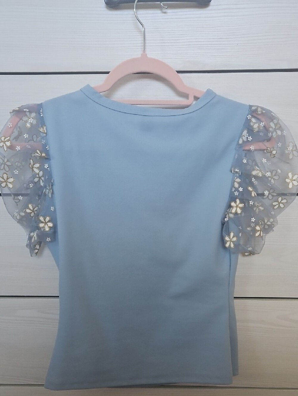 SHEIN Light Blue Crewneck Top - Picture 2 of 5